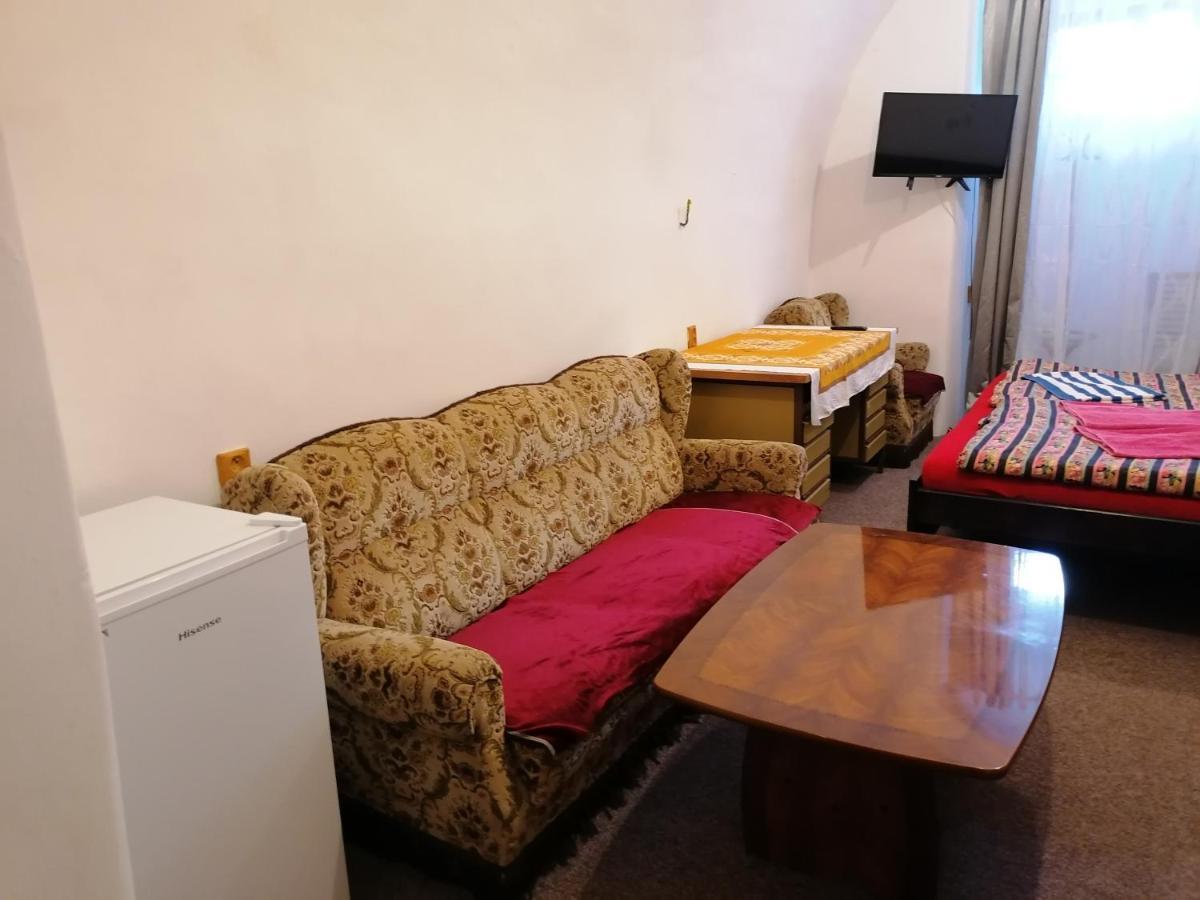 Fara Choustníkovo Hradiště Hotel Exterior foto
